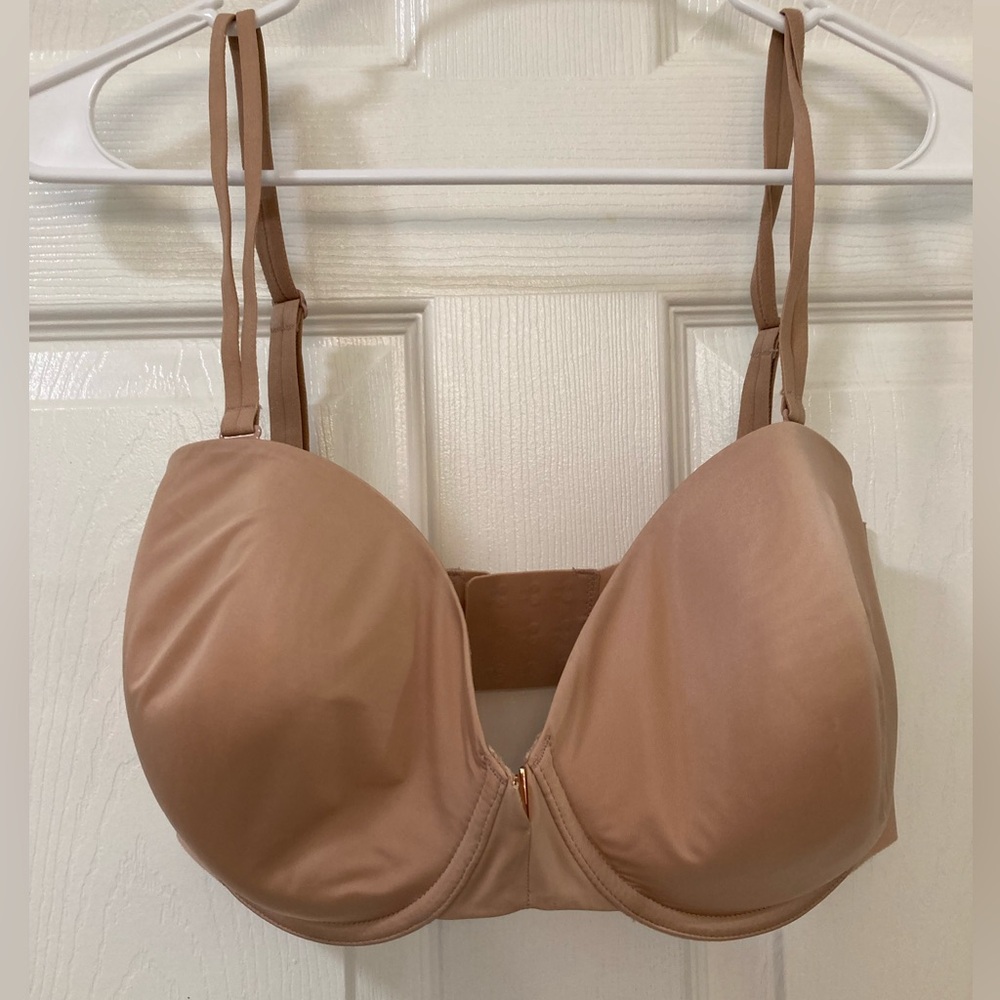 Victoria’s Secret Convertible Nude Bra in 36DDD